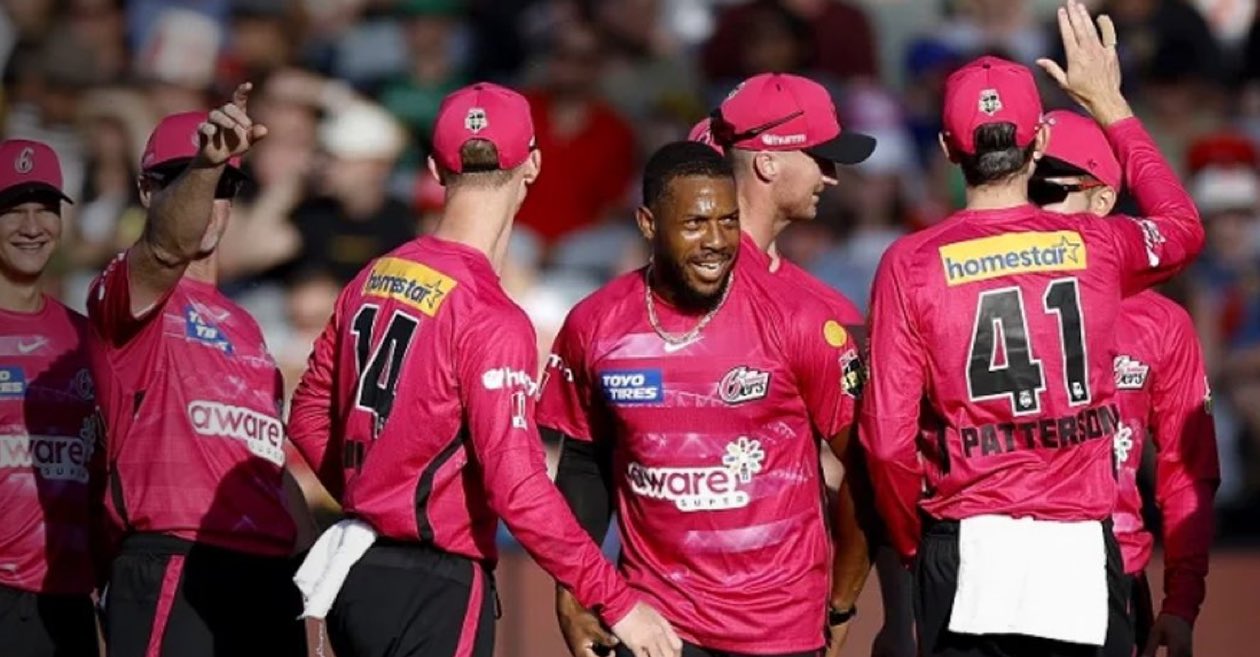 Sydney Sixers beat Melbourne Renegades