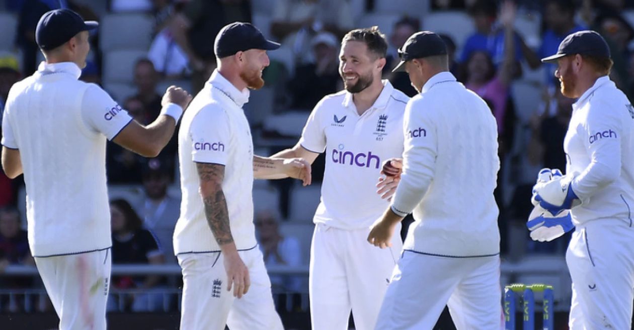 Chris Woakes with his teammates