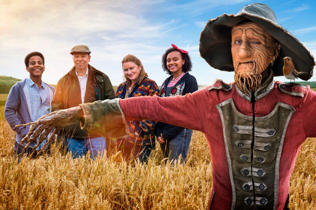 Mackenzie Crook reprises his role as Worzel Gummidge