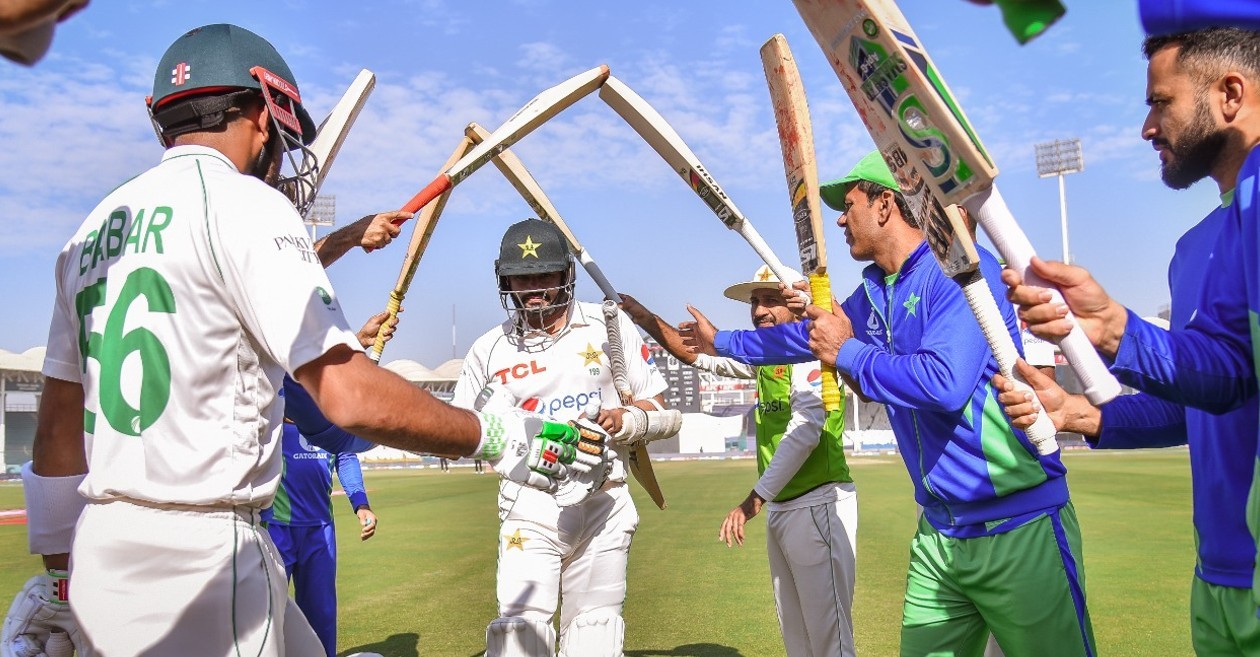 Azhar Ali recieves guard of honor