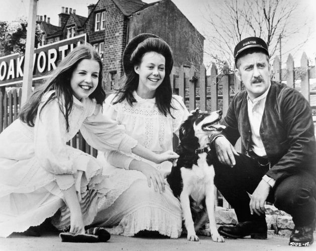 Sally Thomsett, Jenny Agutter and Bernard Cribbins in a scene from the film The Railway Children, 1970. (Photo by Universal/Getty Images)