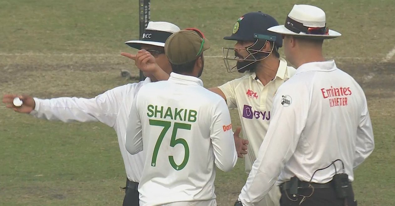 Virat Kohli talking to Shakib al Hasan