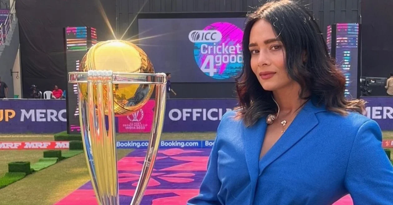 Mayanti Langer with ODI World Cup 2023 Trophy