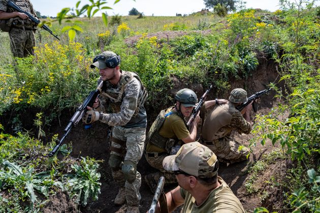 Ukrainian troops on the southern counteroffensive frontline.